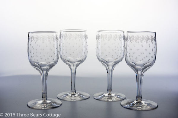 https://www.3bcshop.com/images/thumbs/0006080_edwardian-hollow-stemmed-crystal-wine-glasses_600.jpeg