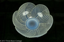 Pierre D'Avesn Art Deco Opalescent Glass Bowl