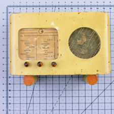 Measurements of Wooden Vintage Radio Money Box