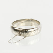 Main view of closed Sterling Silver Cuff Bracelet Bangle.
