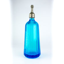 Left side view of Blue Glass Brasseries de la Manche Siphon