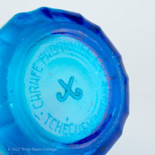 Maker's mark on a Blue Glass Brasseries de la Manche Siphon