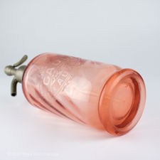 Underside view of a G Gaulin à Auxon pink glass siphon